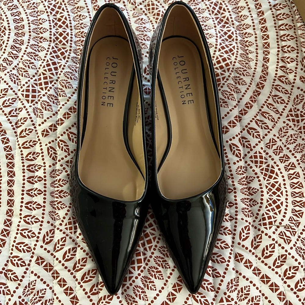 Black patent pumps